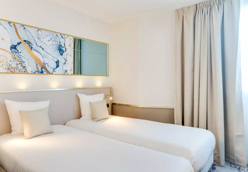 Brit Hotel Orléans St Jean De Braye   L Antarès