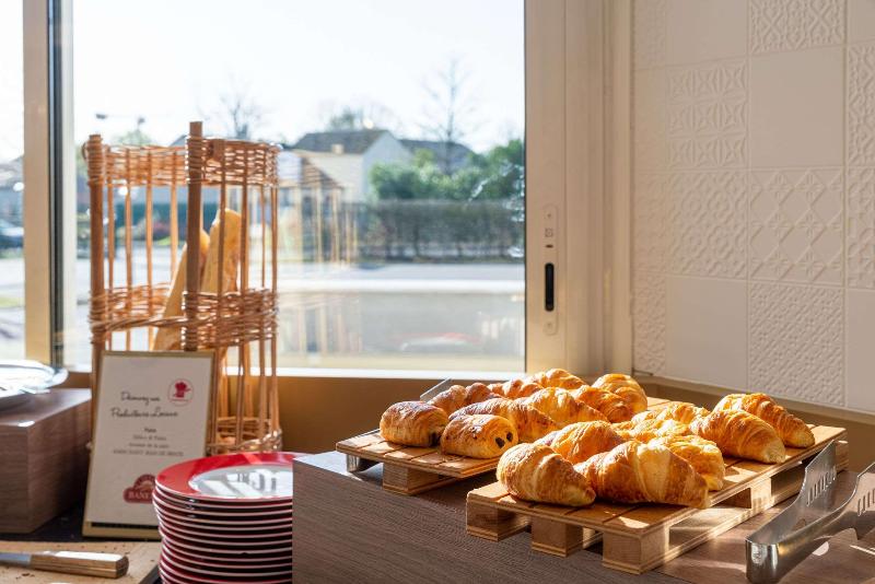 Brit Hotel Orléans St Jean De Braye   L Antarès