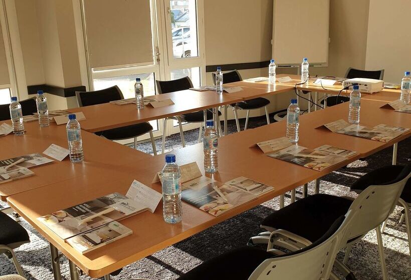 Brit Hotel Orléans St Jean De Braye   L Antarès