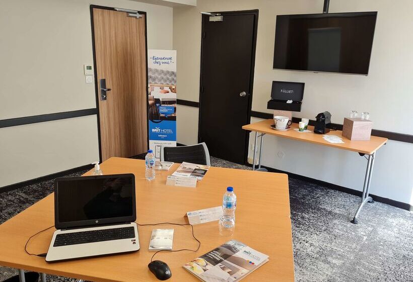 Brit Hotel Orléans St Jean De Braye   L Antarès