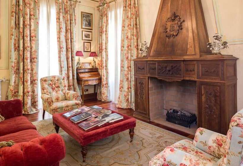 Отель Boutique Conde De La Corte