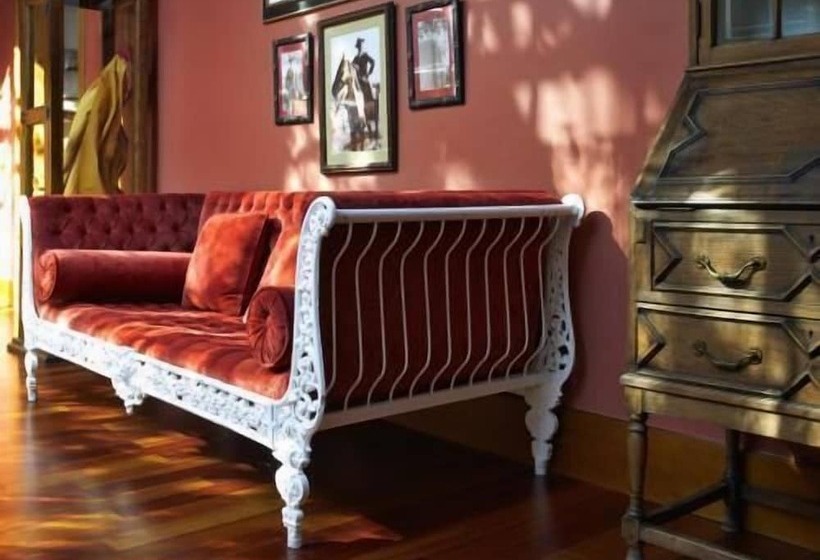 Отель Boutique Conde De La Corte