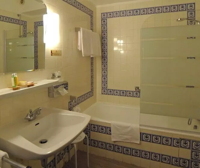 Cit Hotel Grand Hotel L Etape