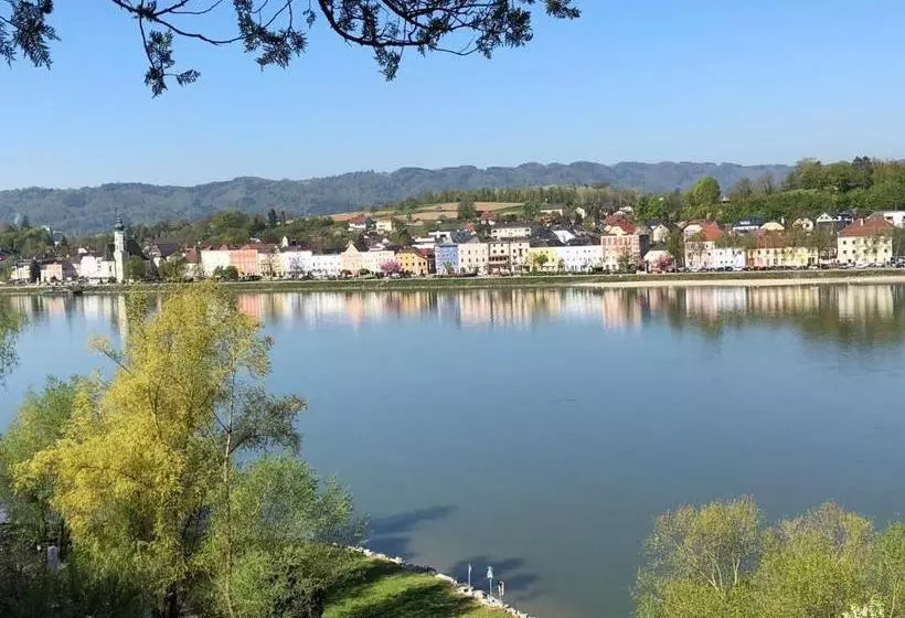 Отель Restaurant Faustschlössl