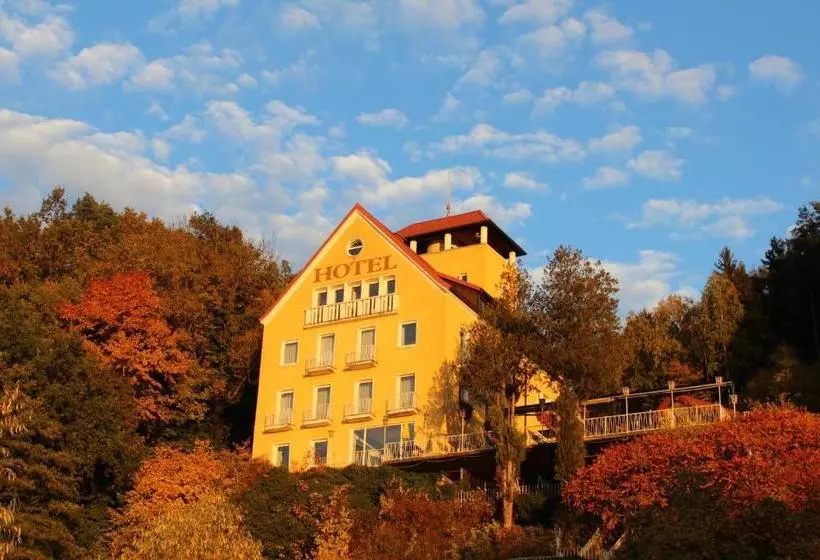 Отель Restaurant Faustschlössl