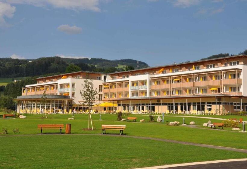 בית מלון כפרי Gesundheitsresort Bad St. Leonhard