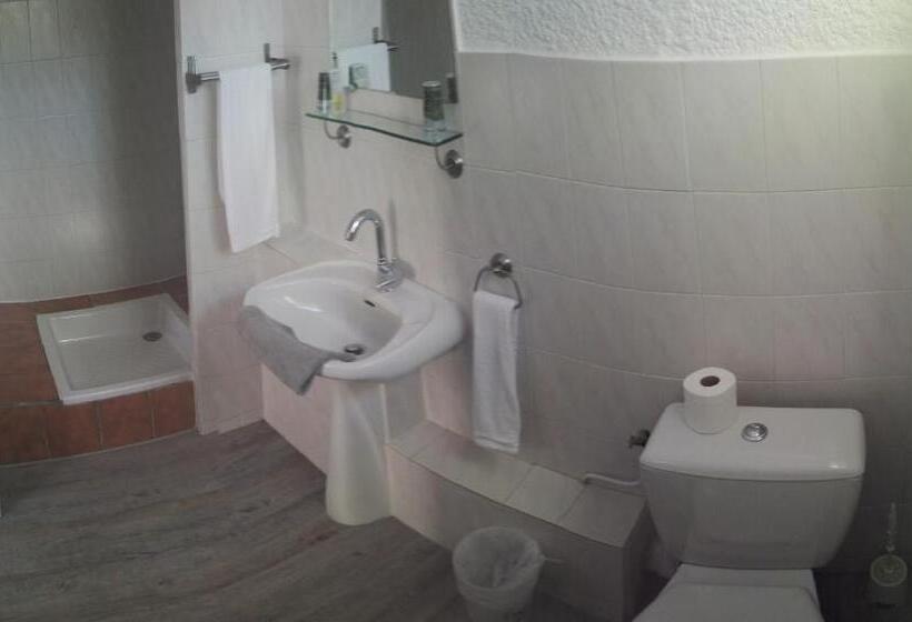 בית מלון כפרי La Reserve