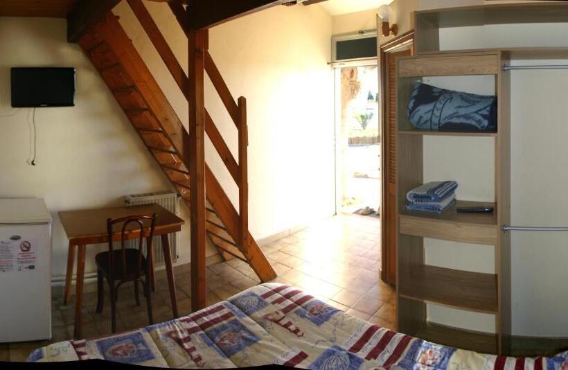 בית מלון כפרי La Reserve