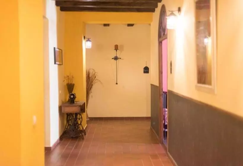 Отель L'alcova Turisme Rural