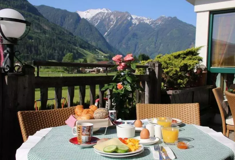 Hotel Landhaus Rohregger