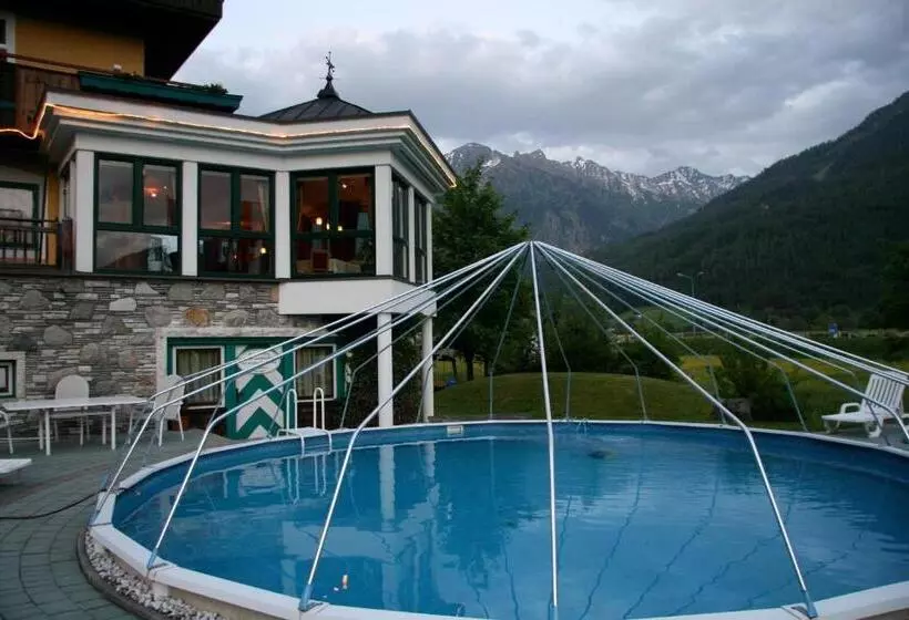 Hotel Landhaus Rohregger