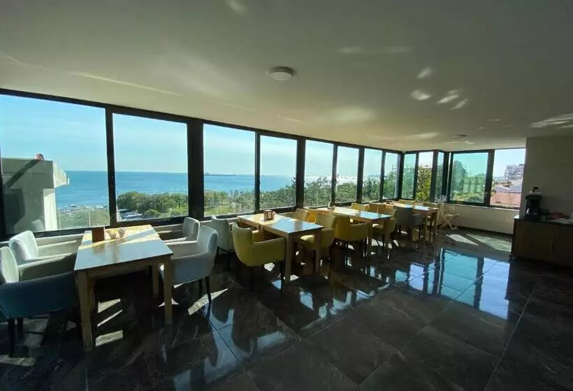 ホテル Mangana Konak