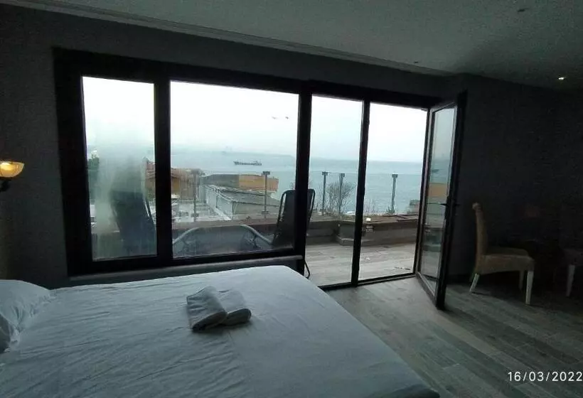 ホテル Mangana Konak