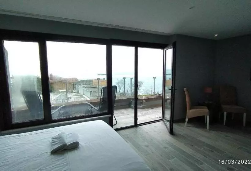 ホテル Mangana Konak