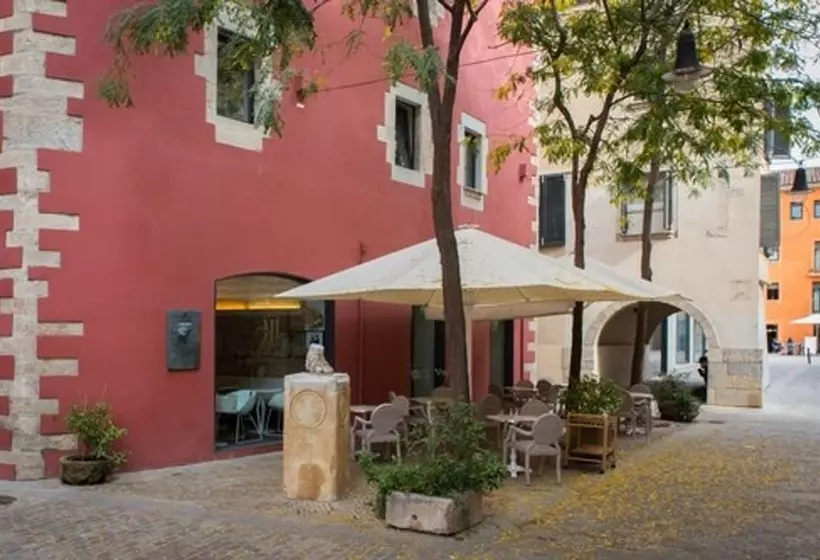 هتل Museu Llegendes De Girona