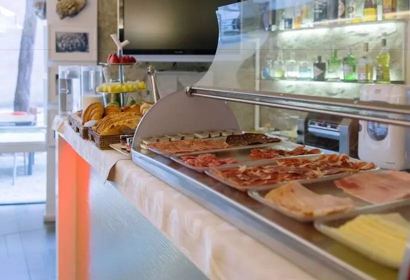 هتل Museu Llegendes De Girona