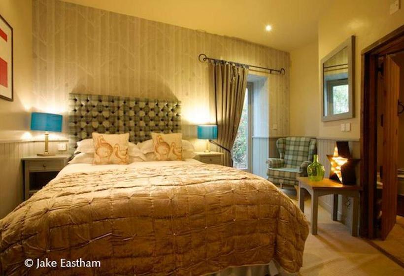 Отель Pear Tree Inn Whitley