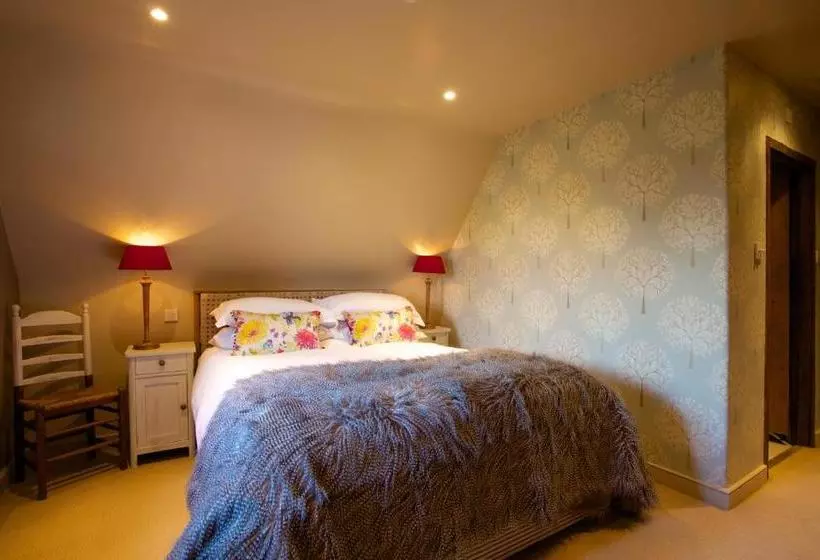 酒店 Pear Tree Inn Whitley