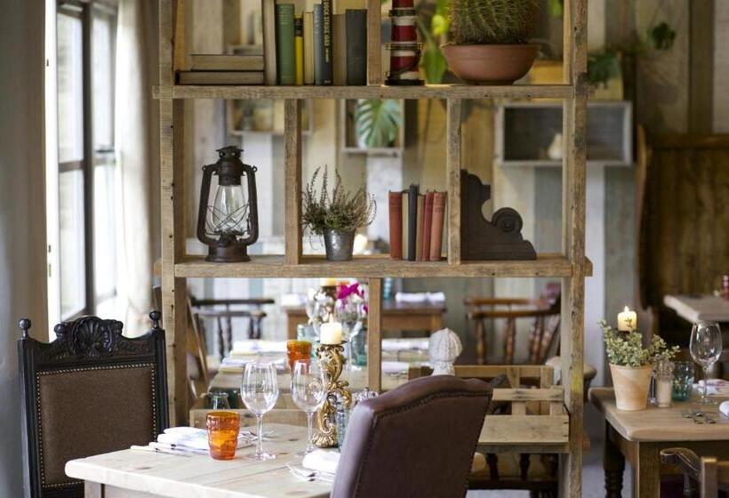 Отель Pear Tree Inn Whitley