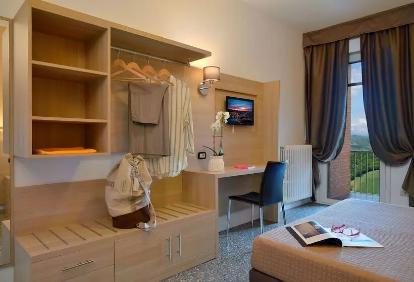 Отель Piero Della Francesca