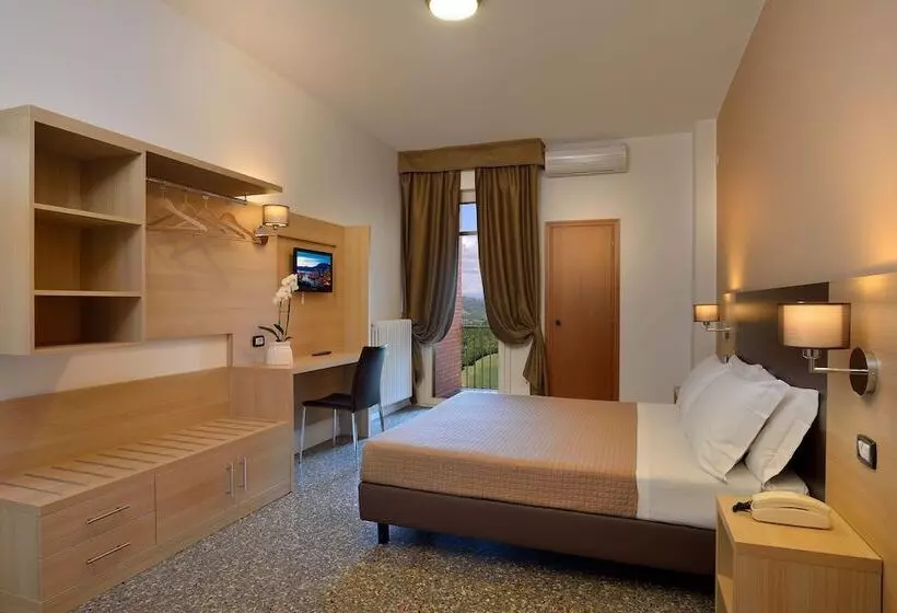 ホテル Piero Della Francesca