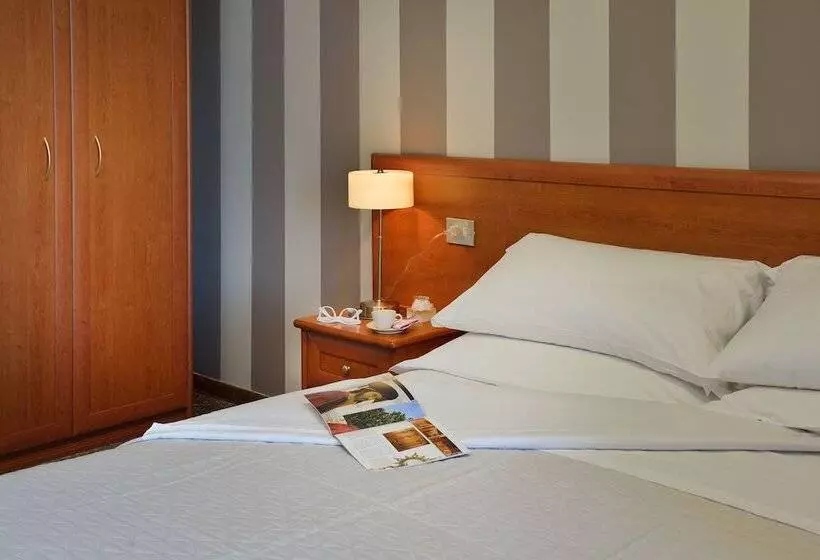 ホテル Piero Della Francesca