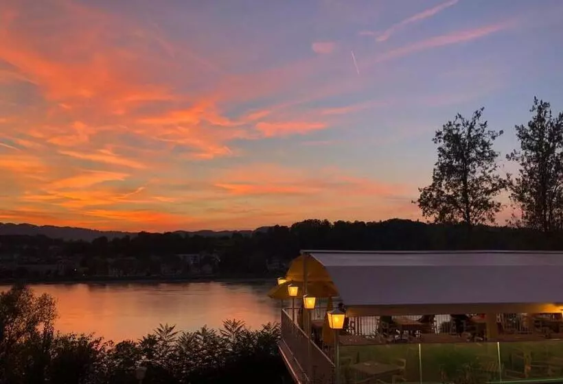 Отель Restaurant Faustschlössl