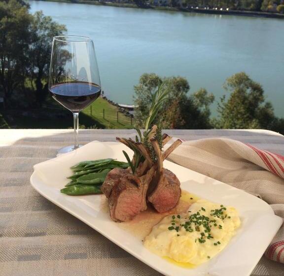 Отель Restaurant Faustschlössl