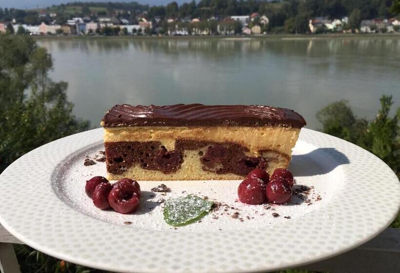 Отель Restaurant Faustschlössl