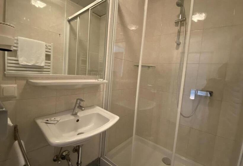 Отель Restaurant Faustschlössl