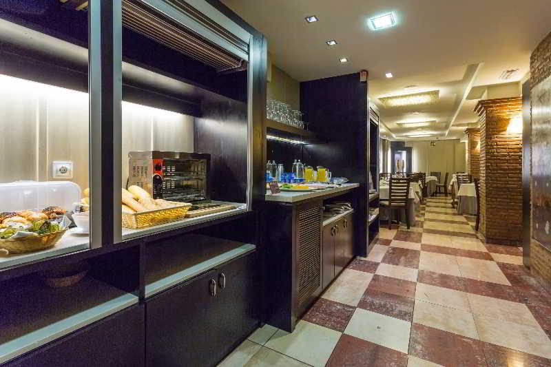 هتل Torreluz Centro