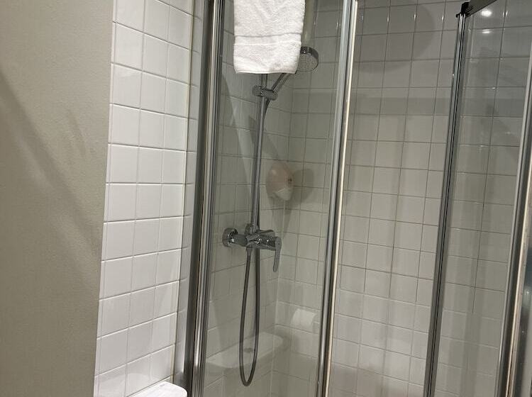 هتل Urbansea Atocha 113