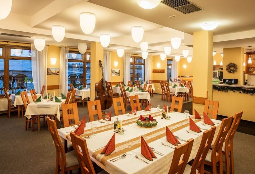 Отель Záviš Z Falkenštejna