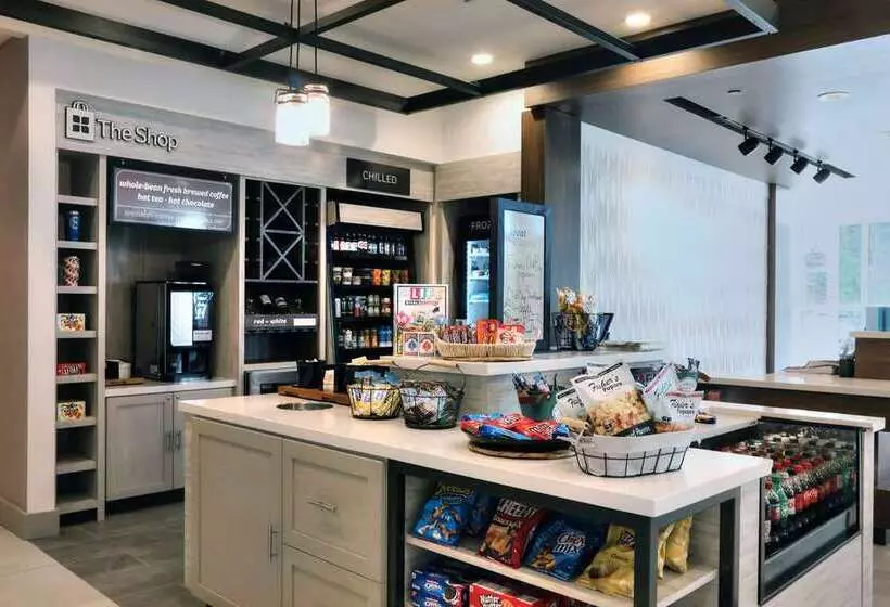 هتل Hilton Garden Inn Bel Air