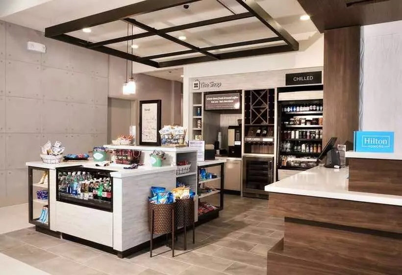 هتل Hilton Garden Inn Bel Air