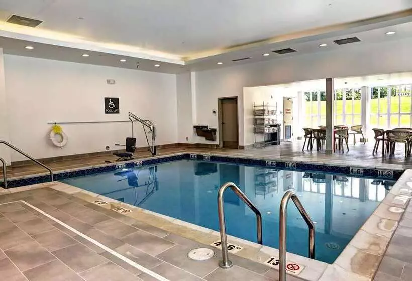هتل Hilton Garden Inn Bel Air
