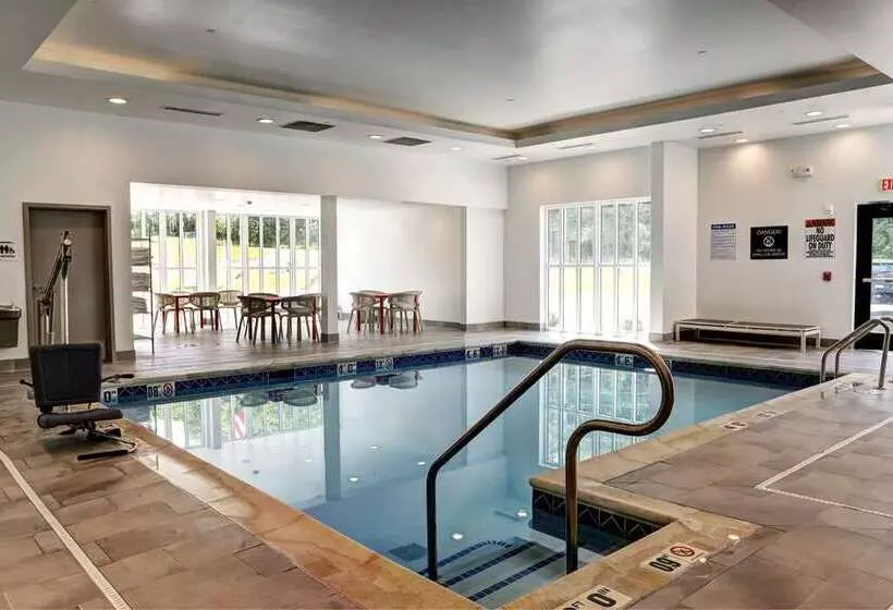 هتل Hilton Garden Inn Bel Air