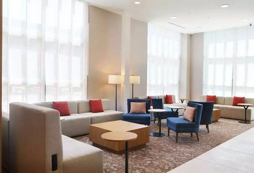 هتل Hilton Garden Inn Bel Air