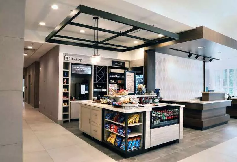 هتل Hilton Garden Inn Bel Air