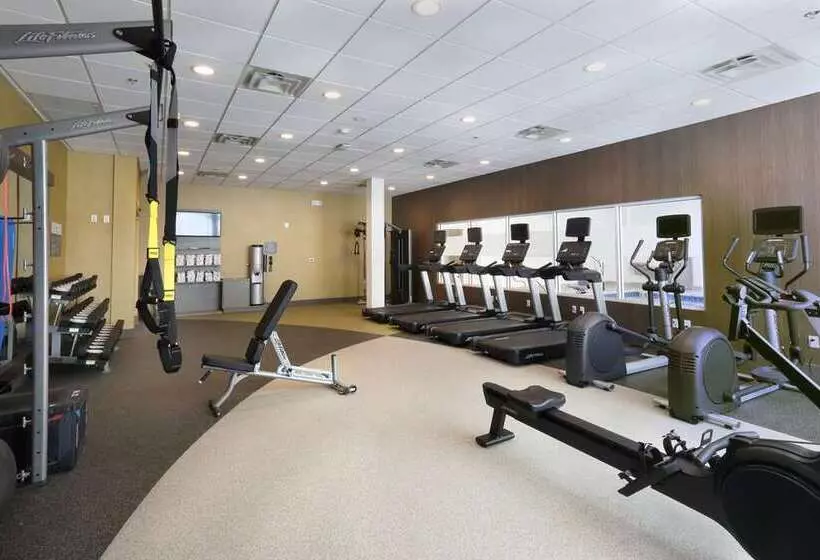 هتل Hilton Garden Inn Bel Air