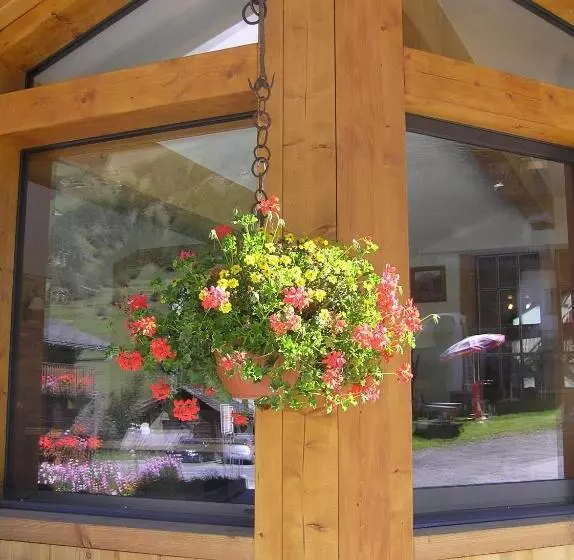 ホテル Hôtel Dents De Veisivi