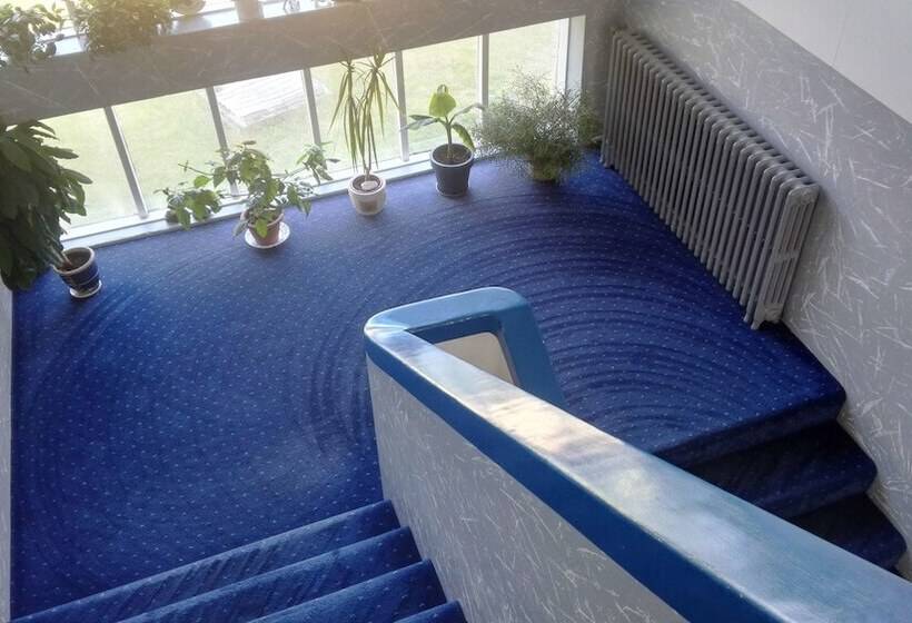 هتل Hótel Stadarborg