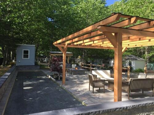 Hanscom's Motel & Cottages