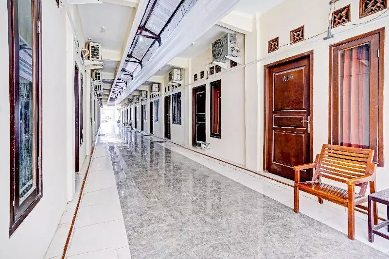 Hotelli Oyo 90393 Pondok Nusa Indah Syariah