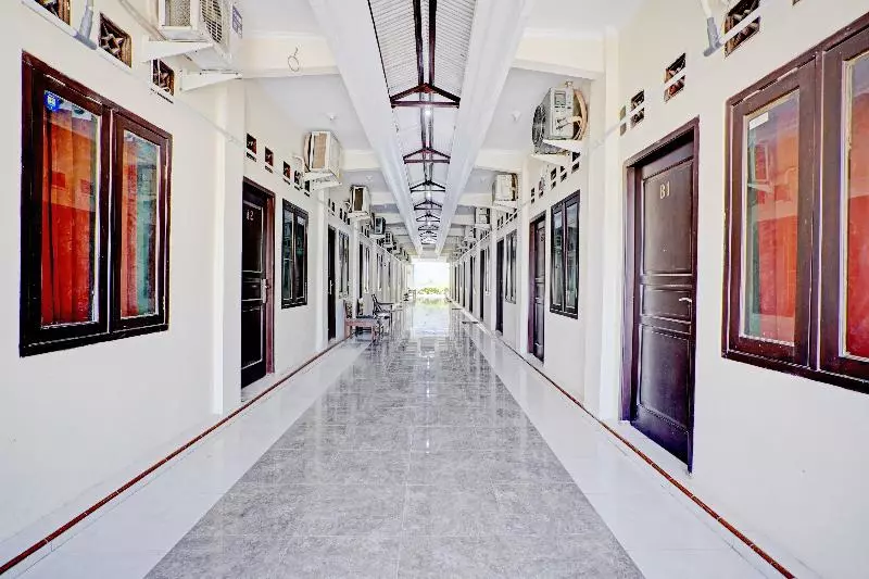 Hotelli Oyo 90393 Pondok Nusa Indah Syariah