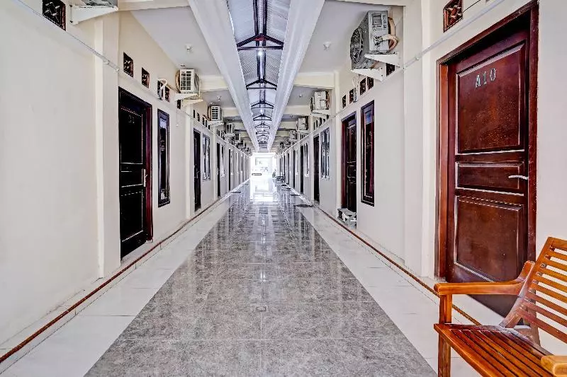 Hotelli Oyo 90393 Pondok Nusa Indah Syariah