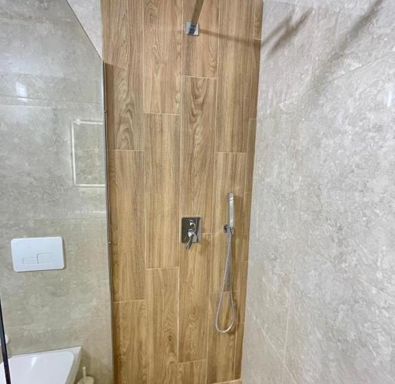 פנסיון Maison Apartments