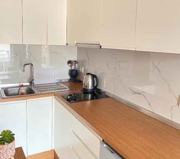 פנסיון Maison Apartments