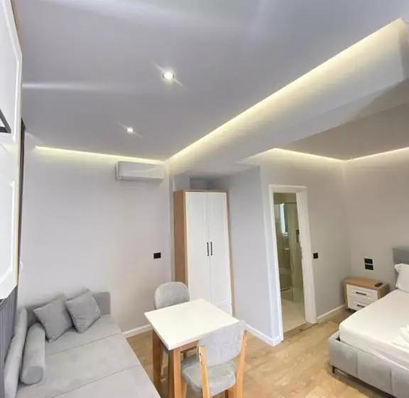 ペンション Maison Apartments
