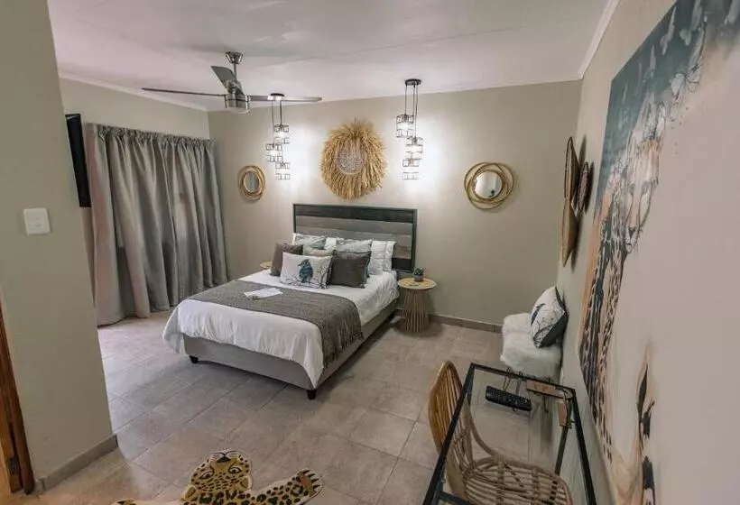 Majatalo Pumbaa Wildlife Park & Accommodation